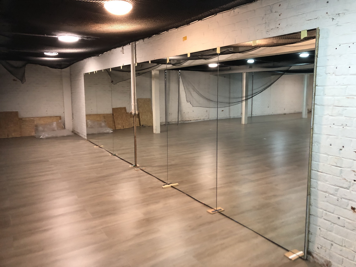 Vitrerie Glass Oglinzi